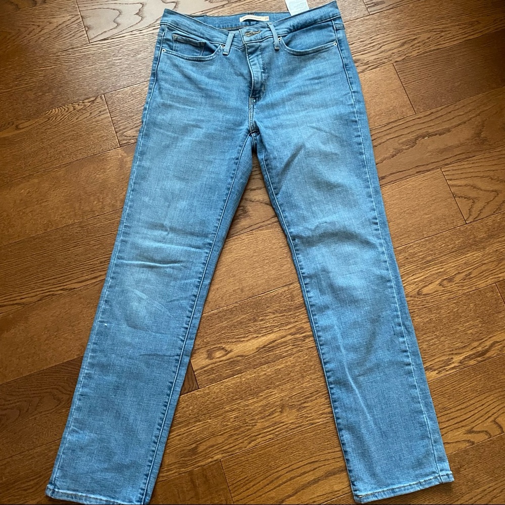 314 Shaping Levi Jeans, size 29 (like size 8/10). straight jeans
